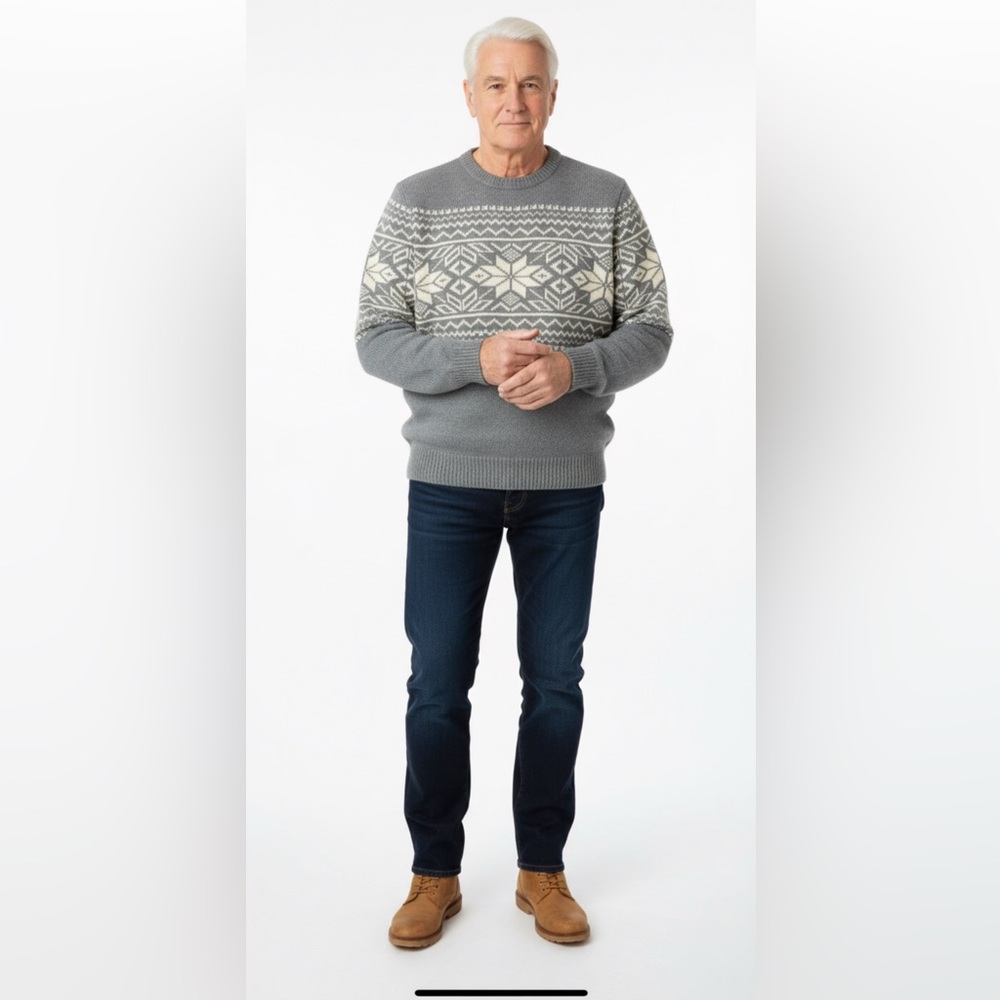 Weatherproof Gray and Cream Crewneck Sweater NWT, ships next day .